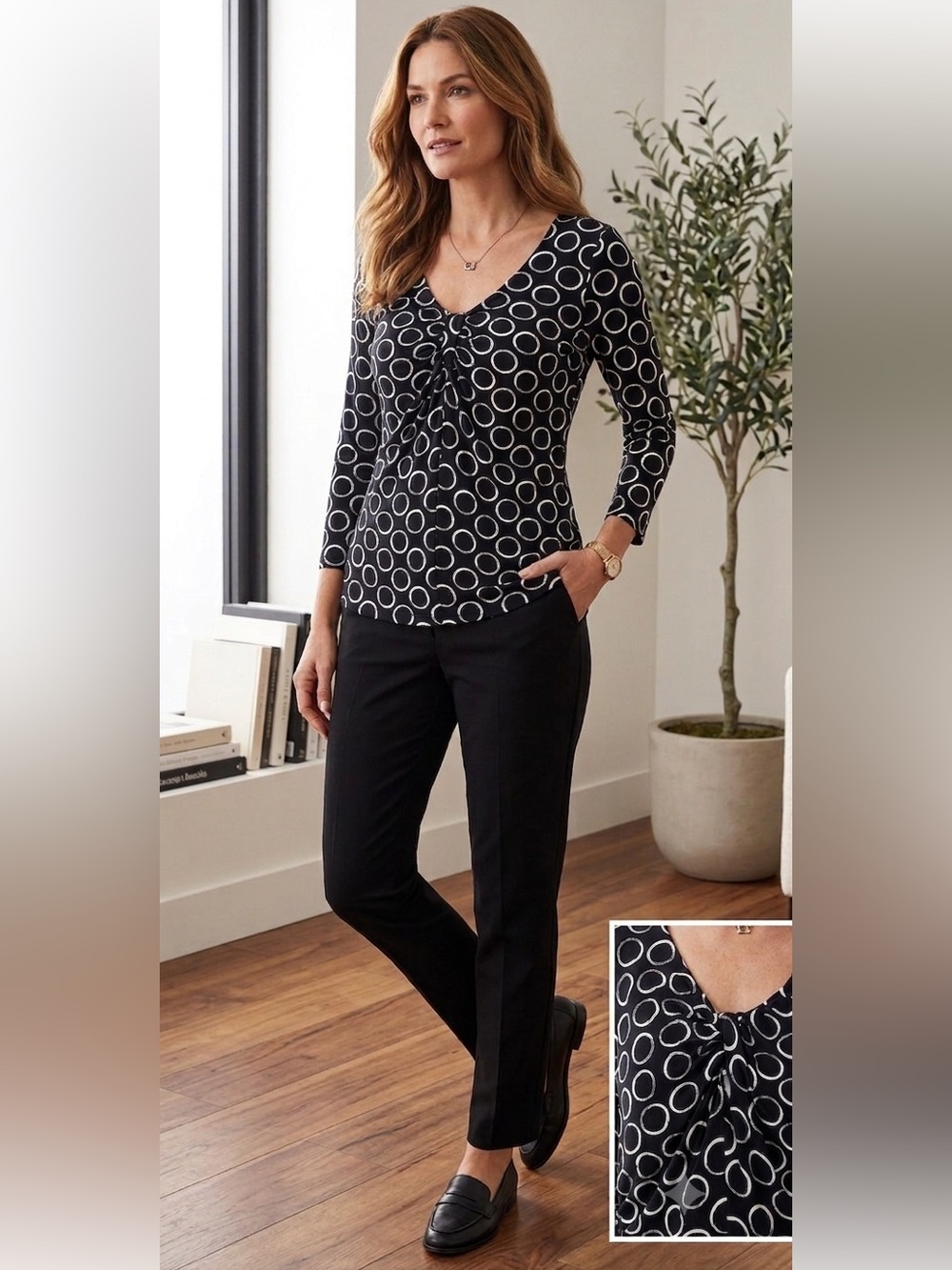 MICHAEL KORS || Twist Front V Neck Blouse size Medium